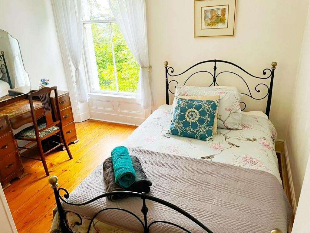 Fountain Hill House Villa Лъндъндери Екстериор снимка