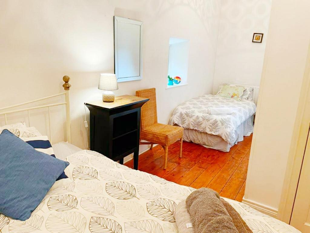 Fountain Hill House Villa Лъндъндери Екстериор снимка