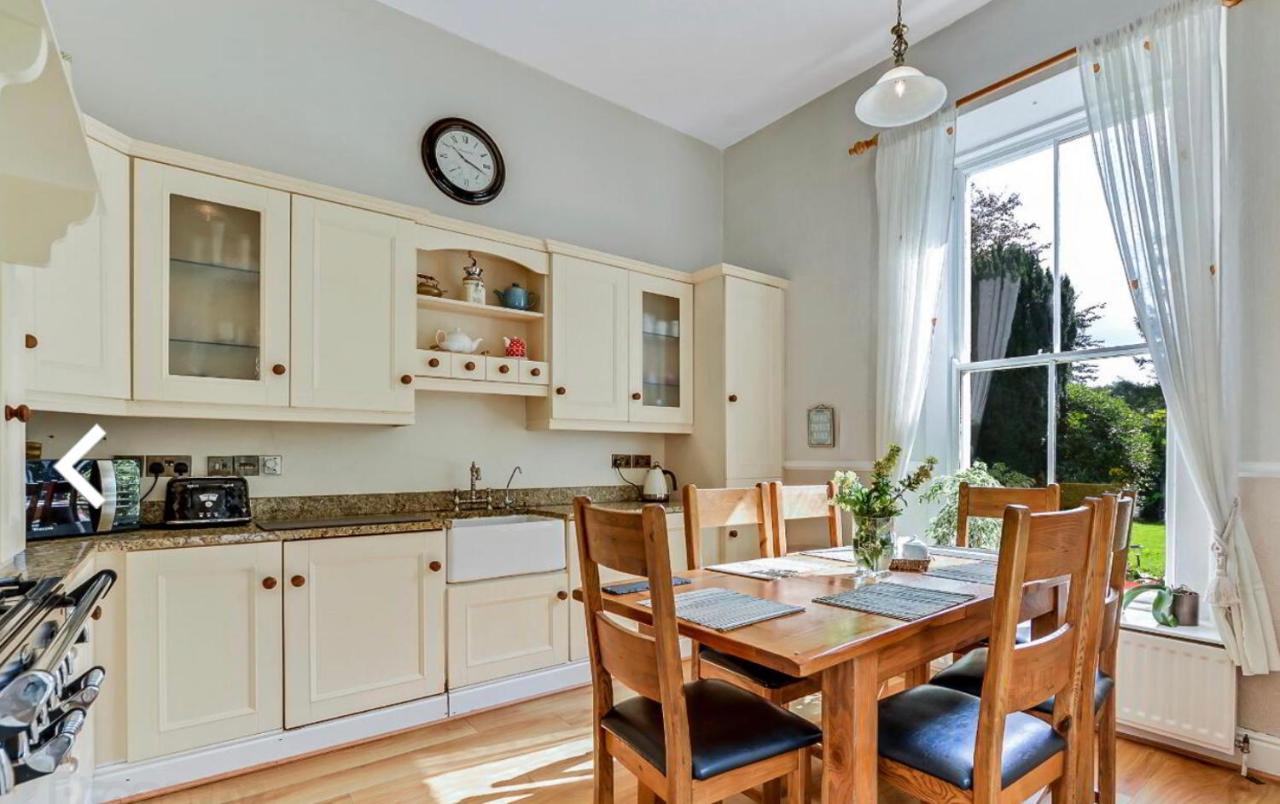 Fountain Hill House Villa Лъндъндери Екстериор снимка