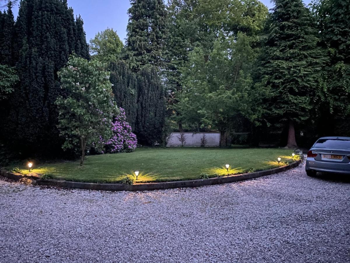 Fountain Hill House Villa Лъндъндери Екстериор снимка